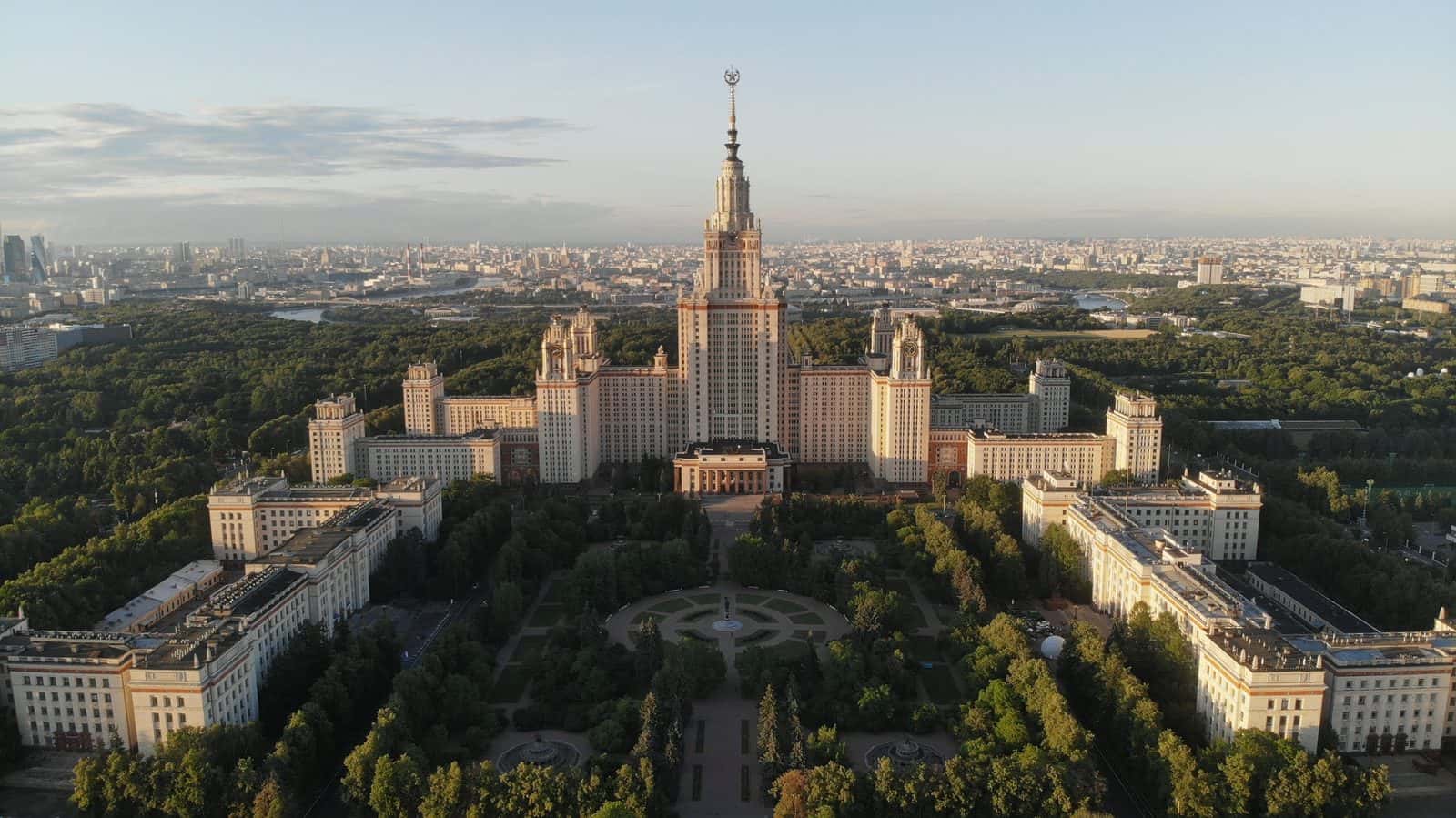 Главное здание МГУ — фото 3