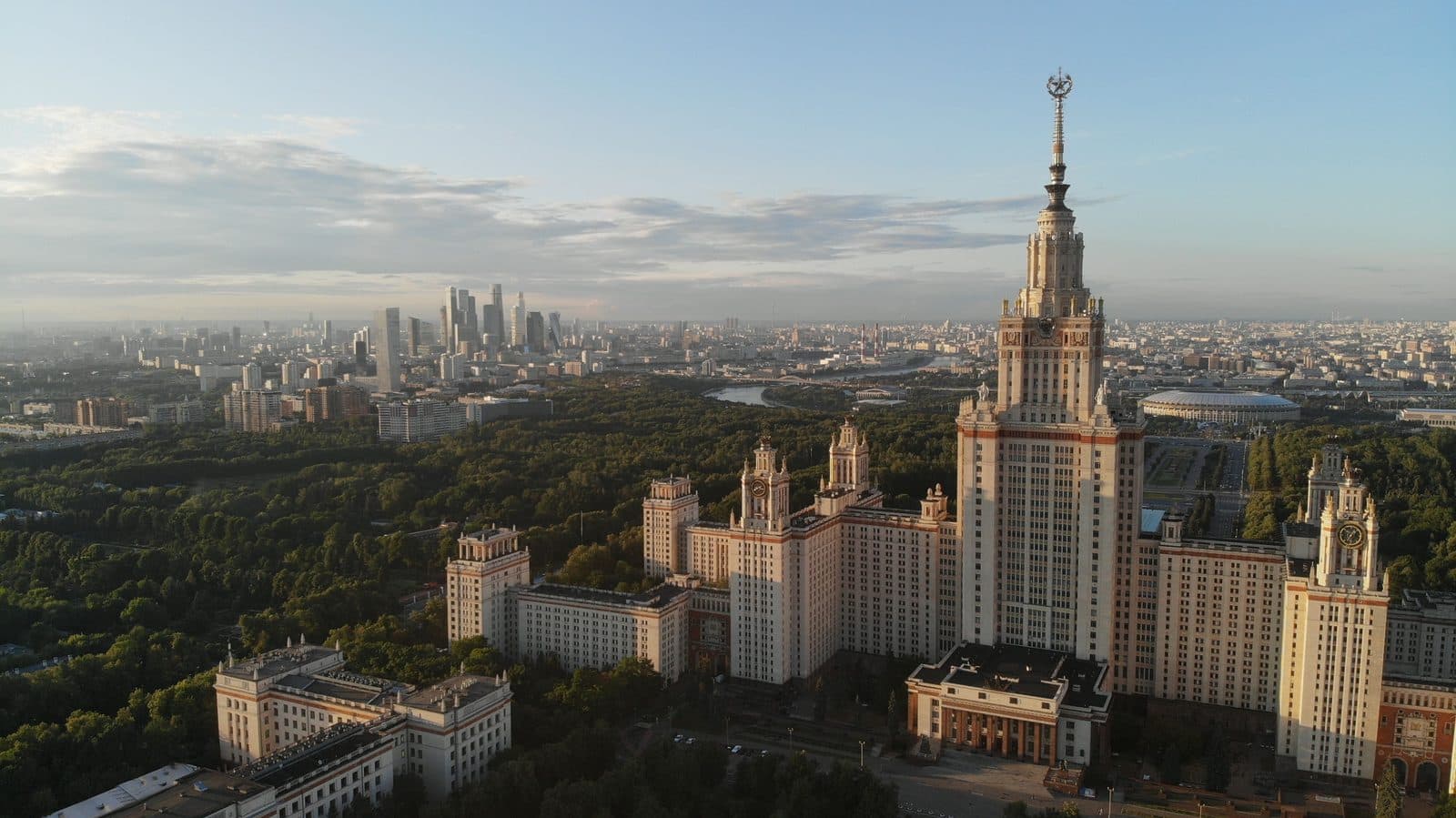 Главное здание МГУ